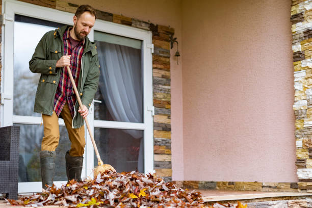 Best Professional Junk Removal  in Howard, WI